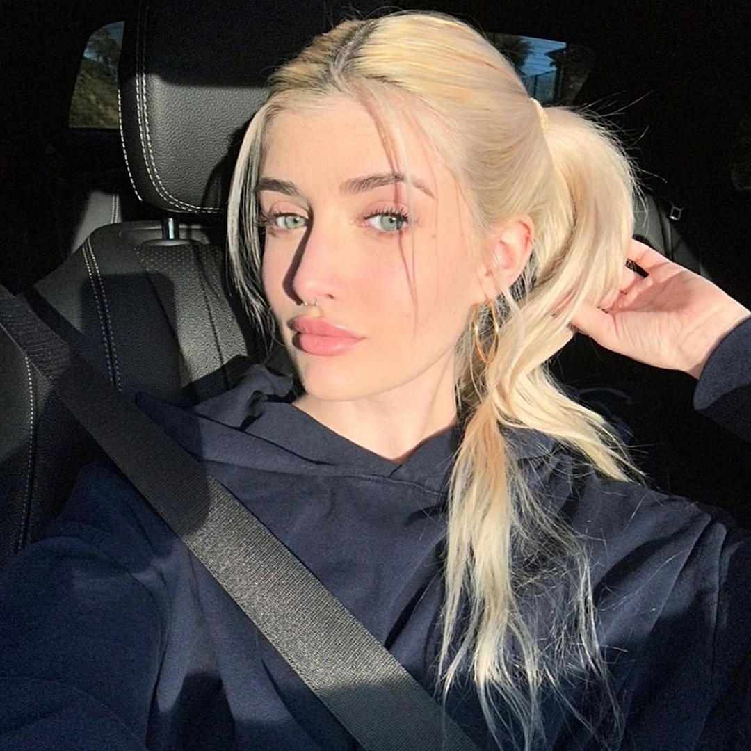 Charlie Sheen’s Daughter Sami Sheen Celebrates One Year Working on OnlyFans With New Photo – E! Online